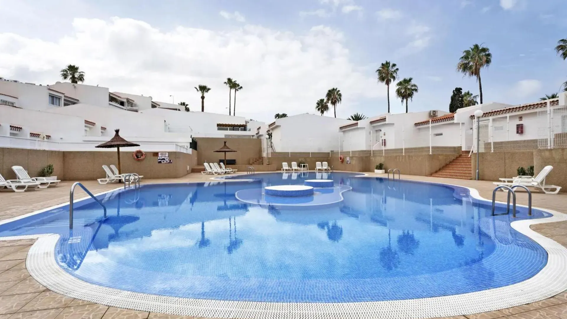 Child-Friendly, 3-Bedroom Apartment With Garden Near The Aqualand Costa Adeje