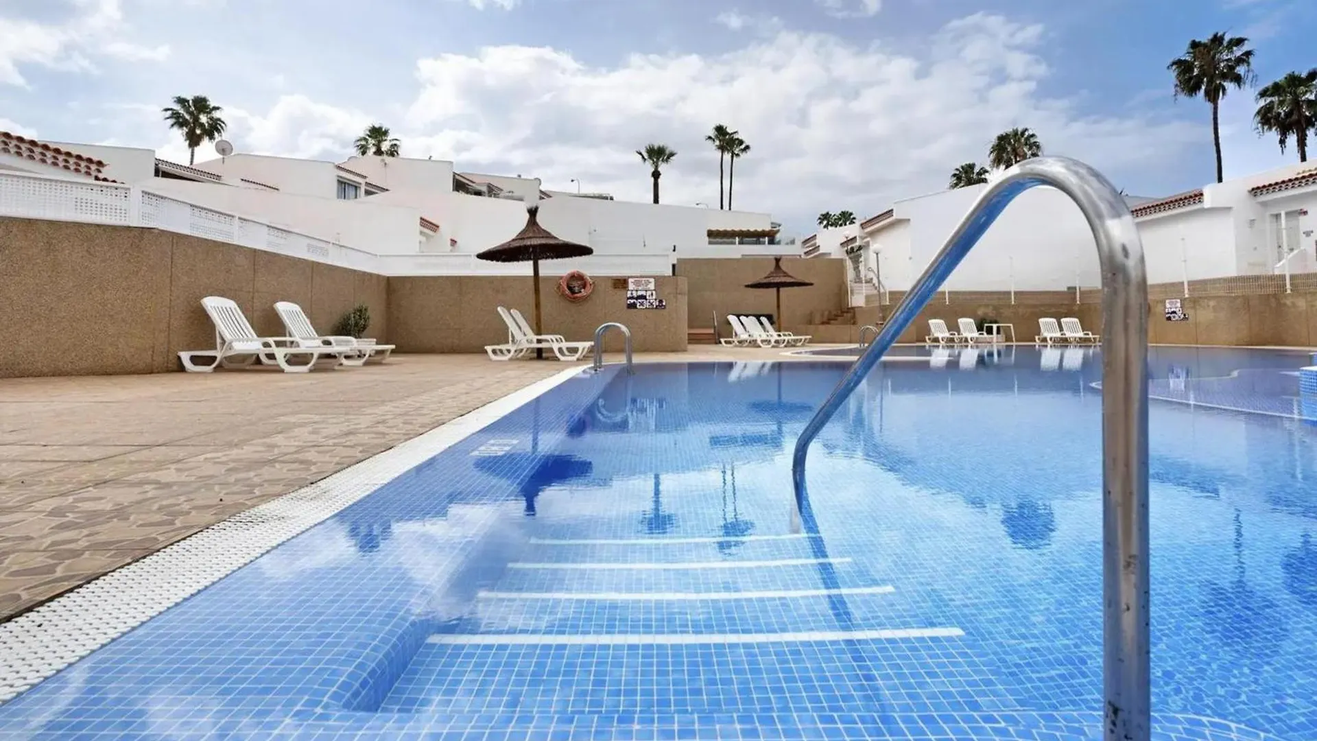 Child-Friendly, 3-Bedroom Apartment With Garden Near The Aqualand Costa Adeje  Španělsko