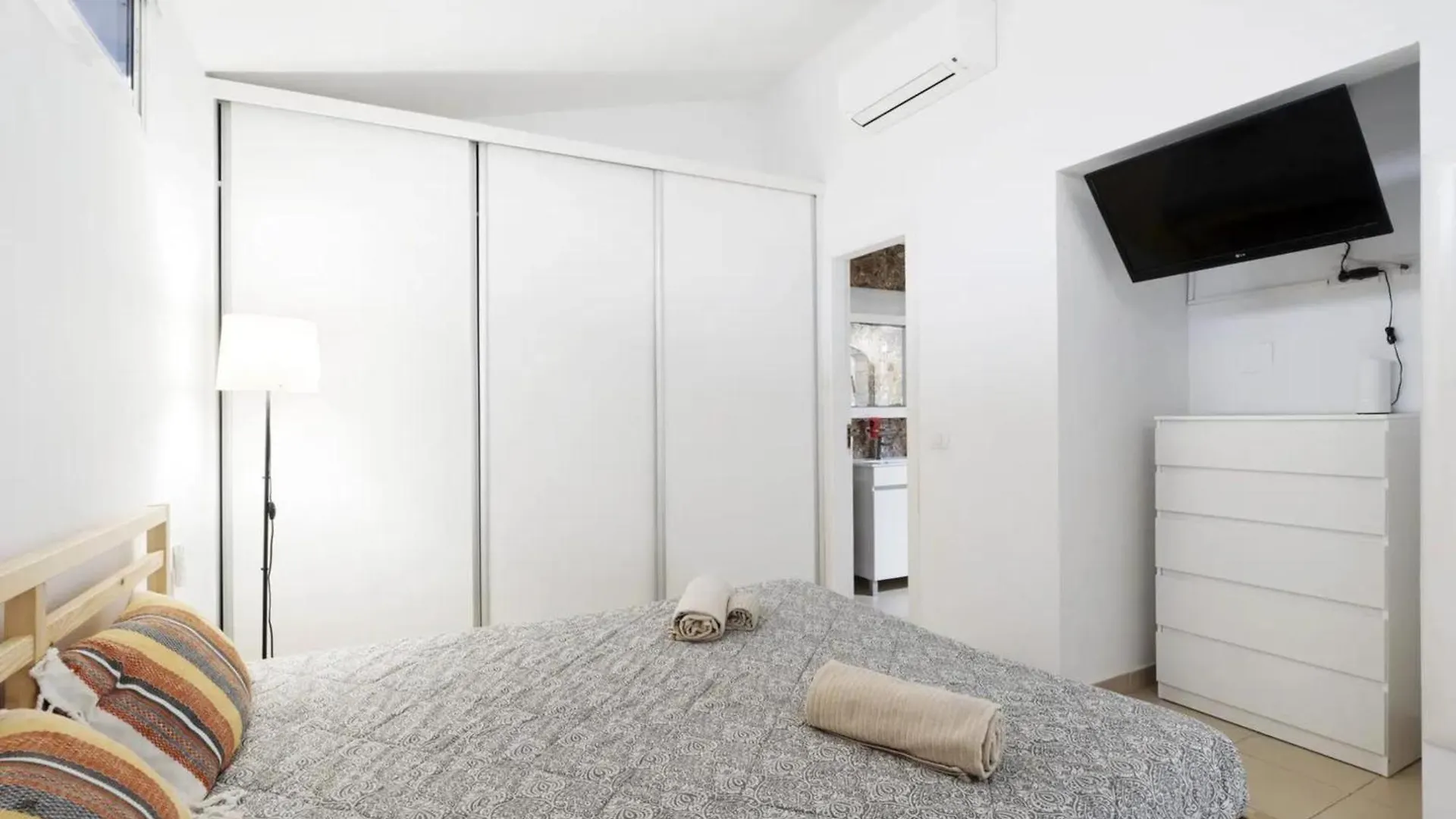 Child-Friendly, 3-Bedroom Apartment With Garden Near The Aqualand Costa Adeje  Španělsko