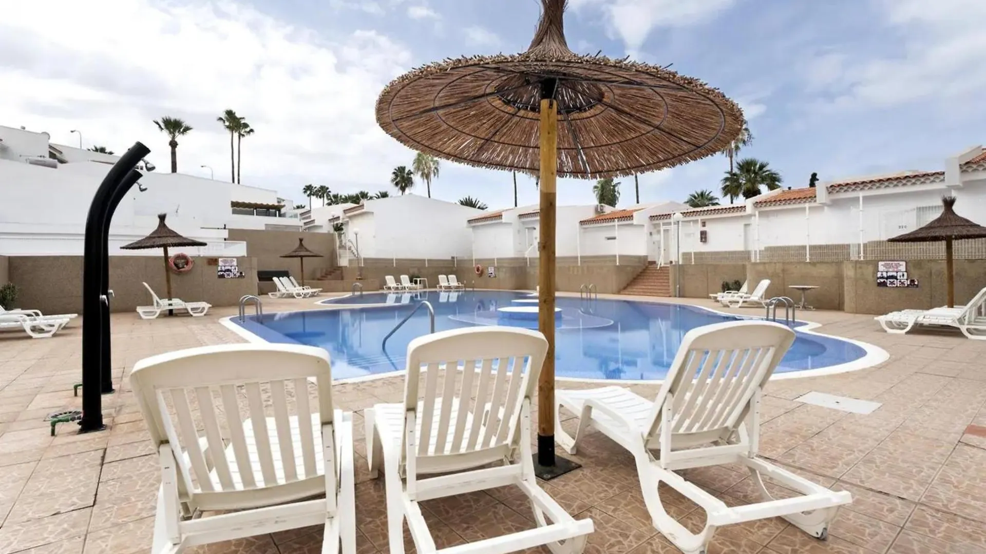 Child-Friendly, 3-Bedroom Apartment With Garden Near The Aqualand Costa Adeje  0*, Costa Adeje (Tenerife)